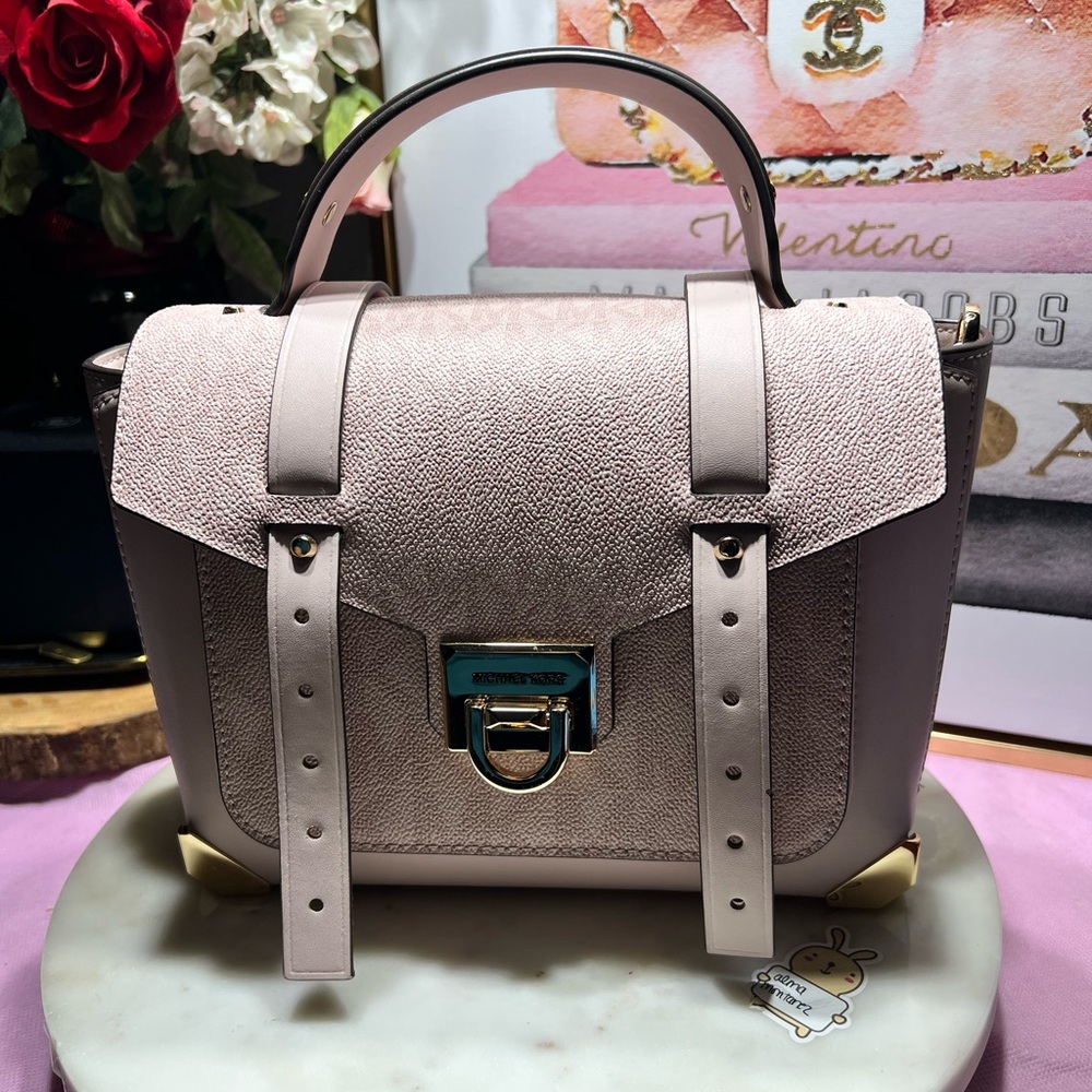 Michael Kors Manhattan Medium Leather and Logo  crossbody Powder Blush